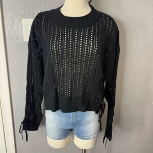 Hot Topic Black Lace-Up Bow Knit Girls Crop Sweater, 2X